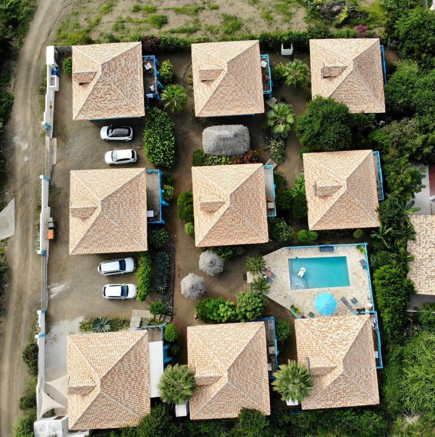 Botanique Bungalows Westpunt Bagian luar foto