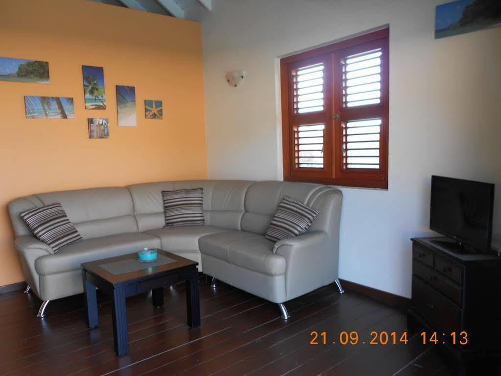 Botanique Bungalows Westpunt Bagian luar foto